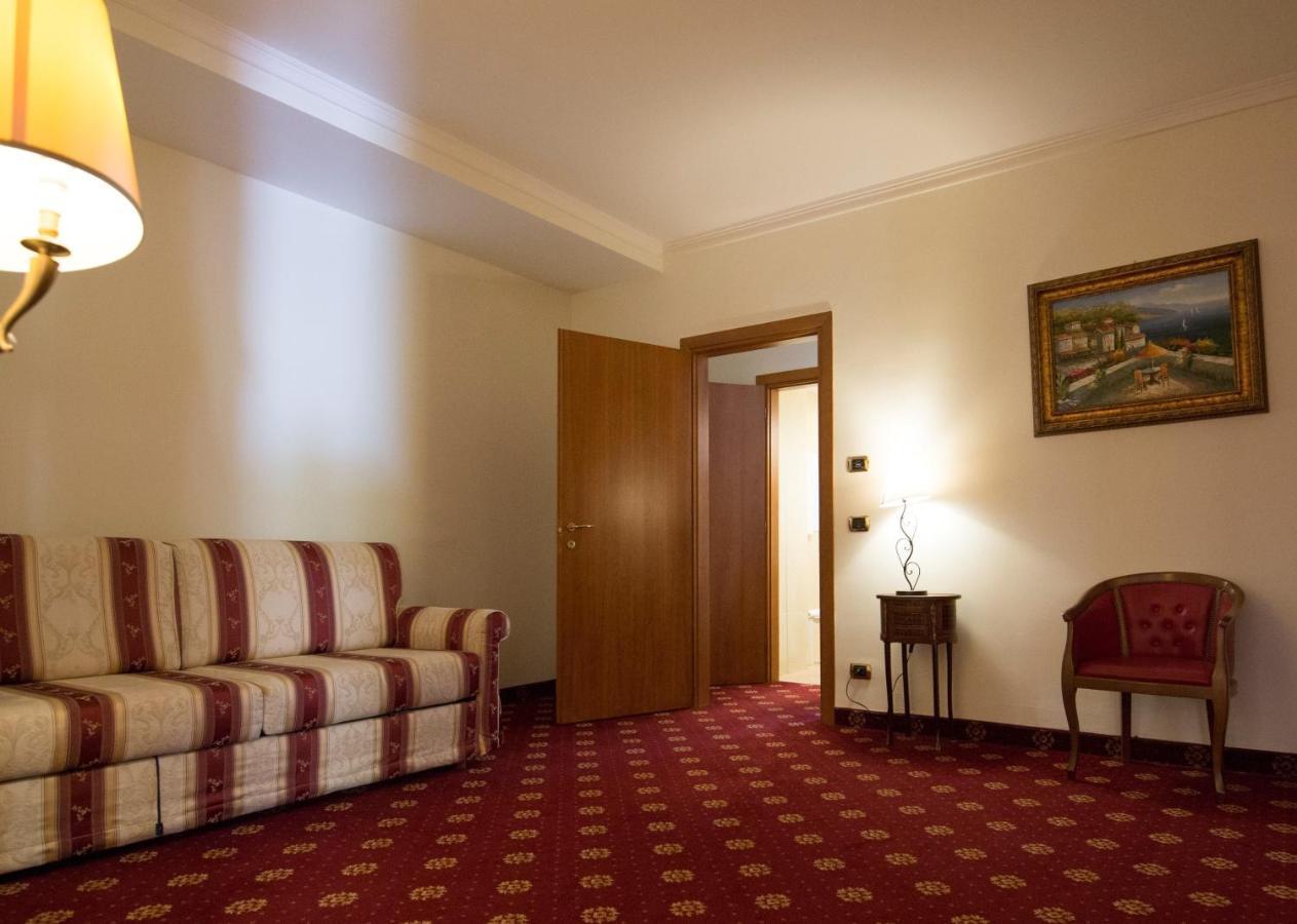 Parco Dei Principi Hotel Roccella Ionica Exterior foto