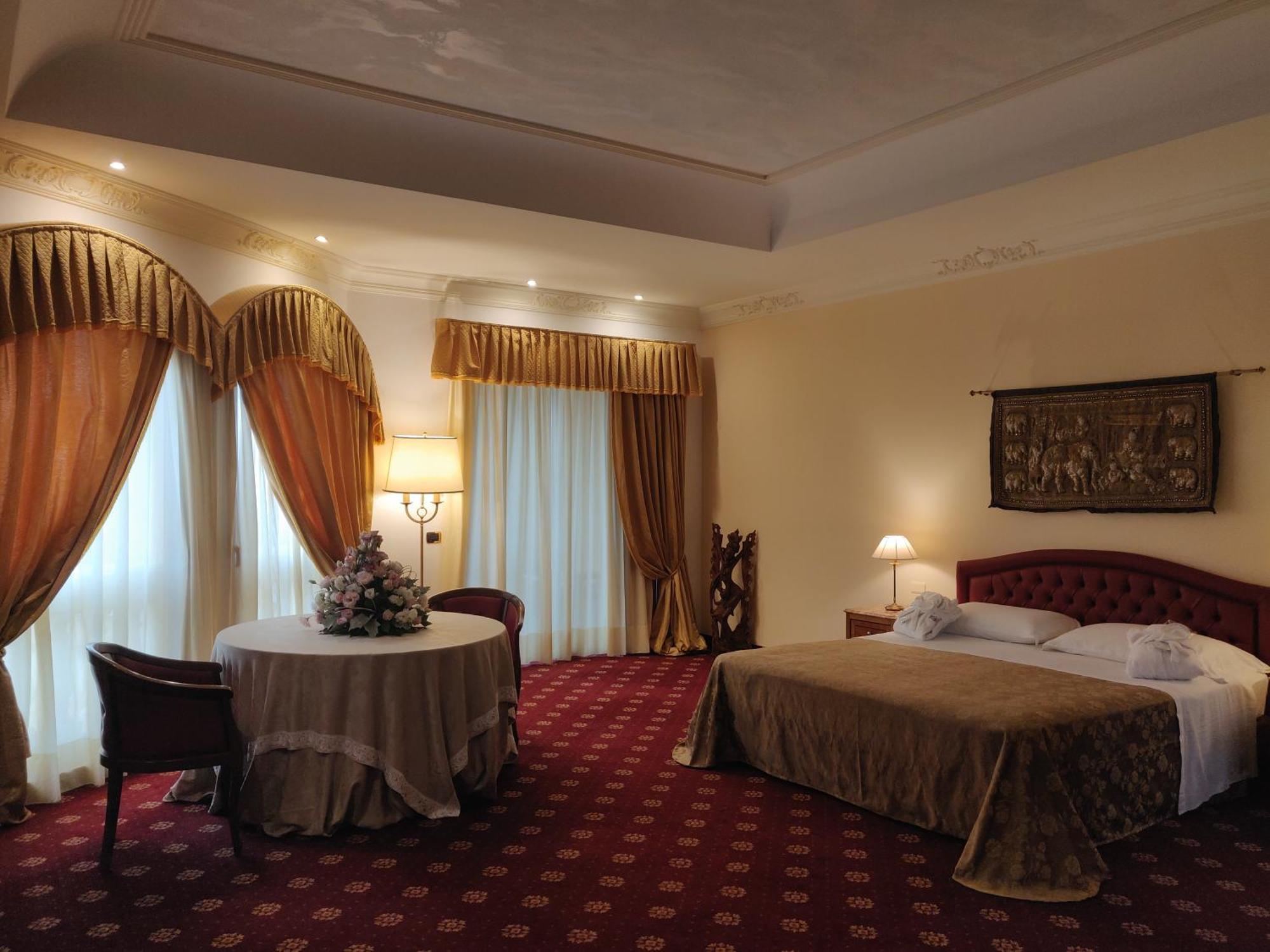 Parco Dei Principi Hotel Roccella Ionica Exterior foto
